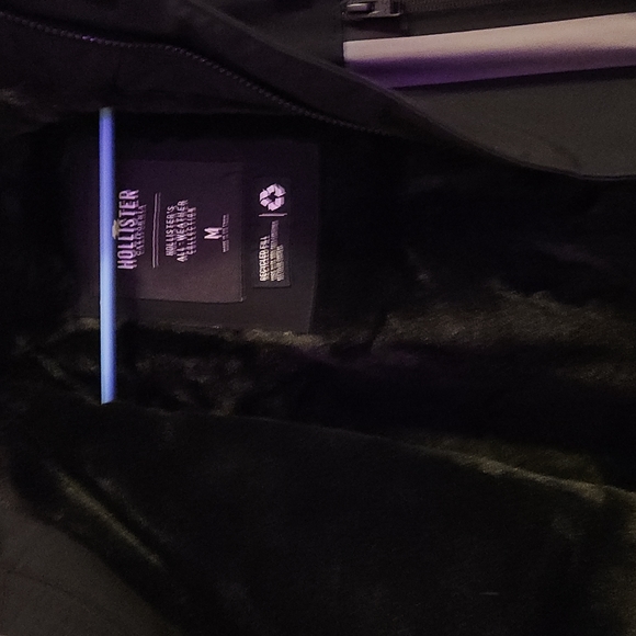 Hollister warm winter coat - Picture 2 of 2